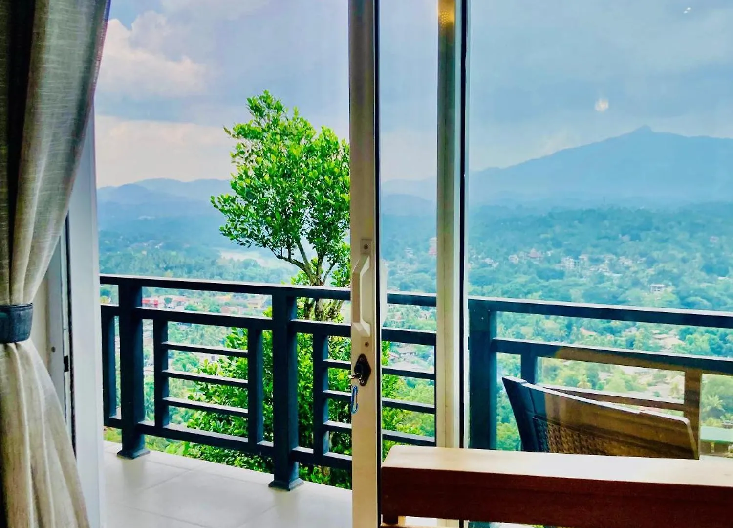 Dream House Residence Kandy Bed & Breakfast