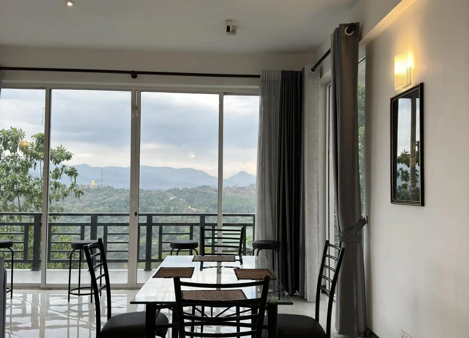 Dream House Residence Kandy
