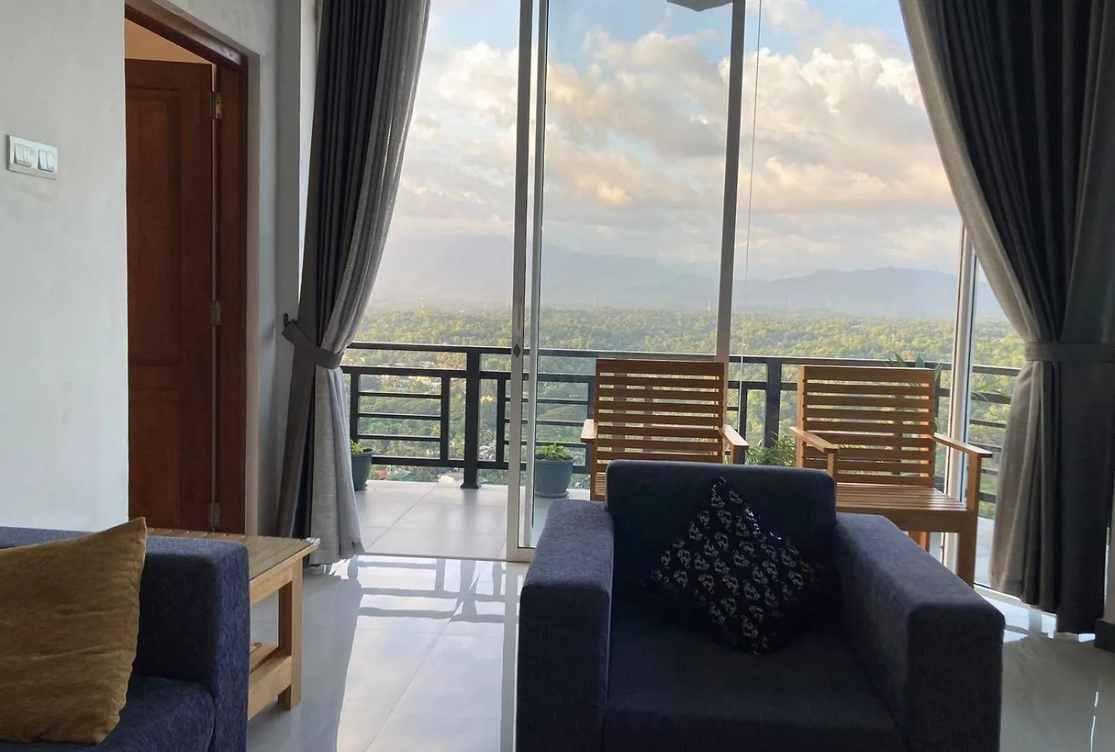 Dream House Residence Kandy